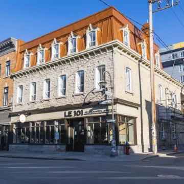 Appart hôtel le Saint-Anselme Отели рядом с достопримечательностью «Большая Аллея»