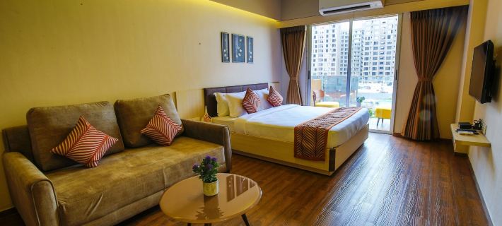 Weekend Address Managed by Living Homes Hotel a Surat