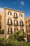 Hotel Joli - parking