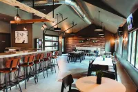 Eastland Suites Hotel & Conference Ctr, Trademark by Wyndham