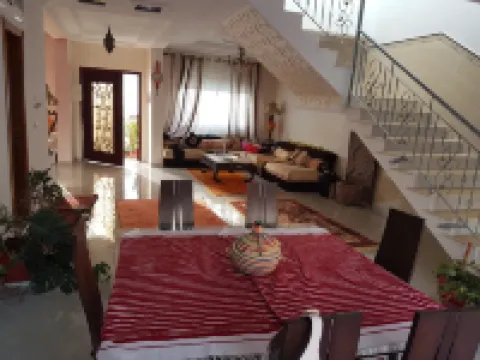 坦赫坦好客酒店