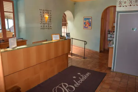 Hotel Belvedere Отели в г. Кальви