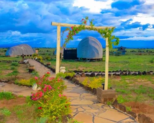 Amanya Tent Sleeps 2 with Mt Views Hotels in Entonet