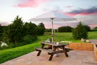 Cuddfan Lodge on a Beautiful Lake - 4-Star
