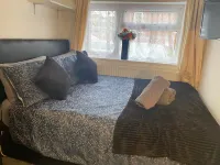 Onsite Cosy Practical Studio - in a Quite Area