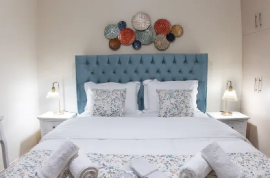 Best House Saint John, New Port of Patras Отели в г. 