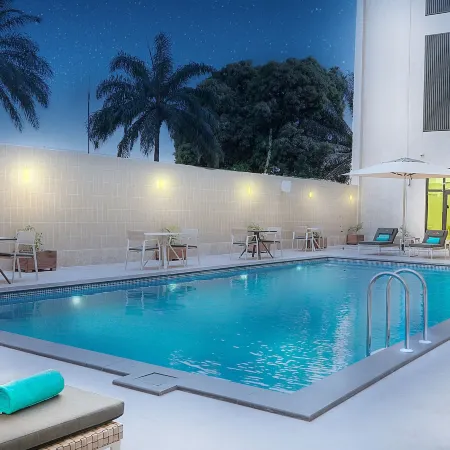 Star Land Hotel Bastos
