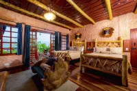 Peace Lodge - balcony