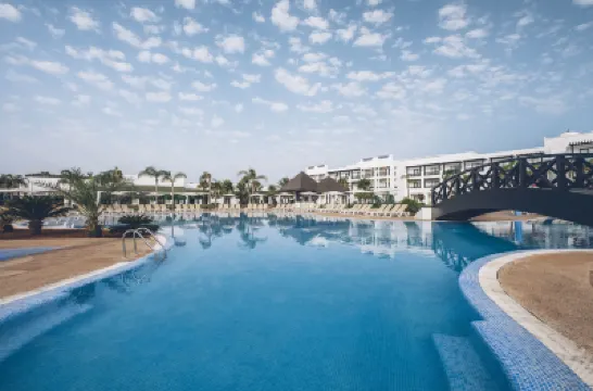 إيبيروستار ويفز السعيدية فنادق في 