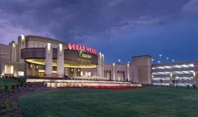 Holiday Inn Harrisburg (Hershey Area) I-81 Hotels near Hollywood Casino at Penn National Race Course