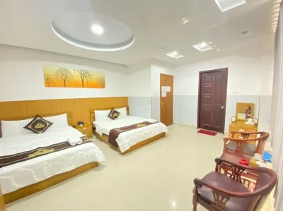 KHACH SAN PHU HUNG Hotels in Tân Phú
