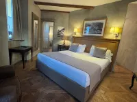 Al Molo 5 - Margaritaville Hotels in Lierna
