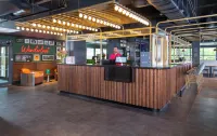 Ibis Styles London Gatwick Airport - bar