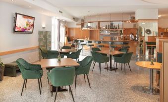 Fairway Hotel