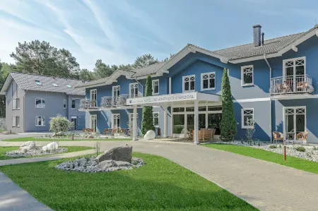 Hotel & Apartments Strandidyll Отели в г. Зауцин