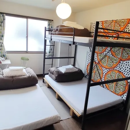 Guest House Tsuu Отели рядом со станцией Yui Festival Railway Station