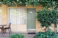 Mid City Motor Inn Queanbeyan Hotels in Queanbeyan