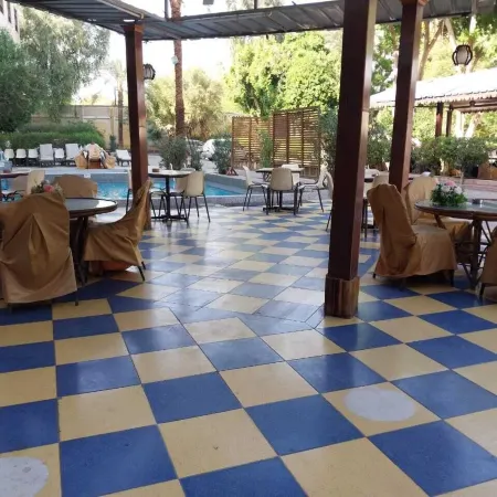 Rezeiky Hotel & Camp