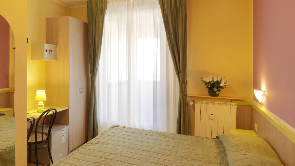 Hotel Arco Romana