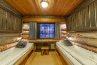 Kuukkeli Log Houses Porakka Inn Hotels in Inari