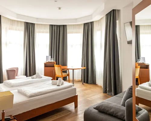 Hotel Graf Zeppelin Hotels near Staad
