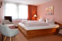 โรงแรมโกลเดอเนอ ซอนเนอ โรงแรมใน