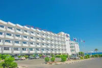 Silver Sands Beach Hotel
