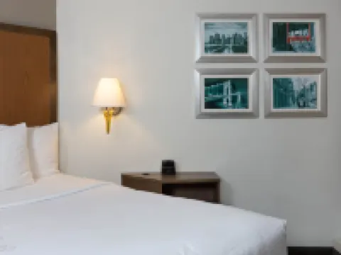 لا كينتا إن آند سويتس باي ويندام سيكوكس ميدولاندز فنادق في سيكوكس