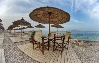 Kokoni Beach Hotel - Meerblick