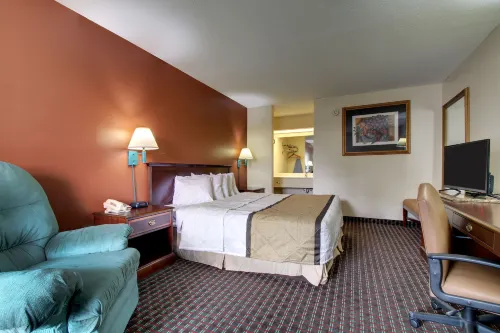 Key West Inn - LaFayette Hotels in LaFayette