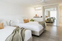 Noosa Heads Motel Hotels in Sunshine Beach