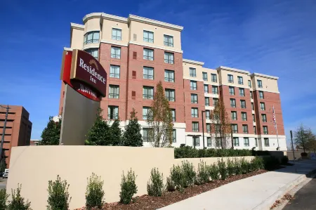 Residence Inn Birmingham Downtown at UAB Отели рядом с достопримечательностью «Университет Алабама в Бирмингем»