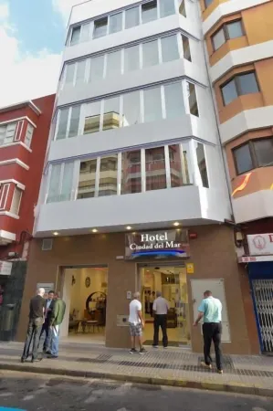 Hotel Ciudad del Mar Отели в г. Лас-Пальмас
