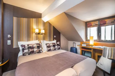 Hôtel du Vieux Saule Hotels in Paris