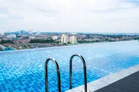 Damen Subang by Widebed - Rooftop Pools