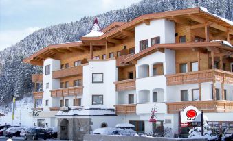 Natur- & Wanderhotel Tuxertal