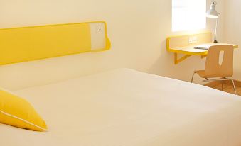 Bloomrooms @ Link Road
