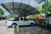Baan Ma Feung GuestHouse - Bãi đậu xe