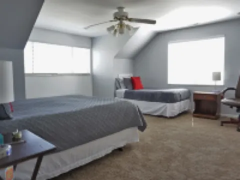 ラージ ルーム ニア UVU & BYU オレムのホテル