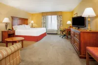 Holiday Inn Express & Suites Bloomington Hotels near Indiana University Bloomington
