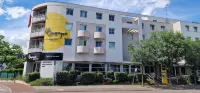 Ibis Strasbourg Aéroport Le Zénith Hôtels à : Lingolsheim