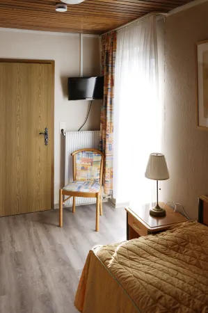 Hotel Restaurant Rodizio Paderborn Отели рядом с достопримечательностью «Bilster Berg Drive Resort»