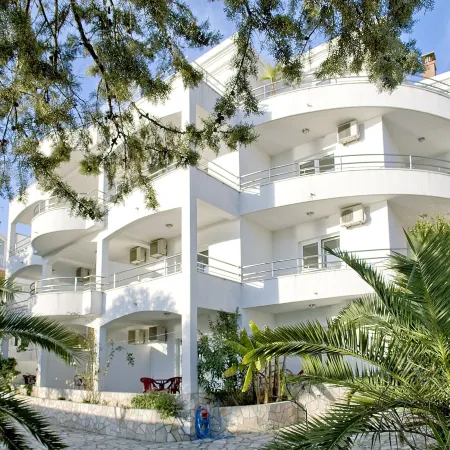 Apartments Villa Kukoljac Hotels in Herceg Novi