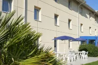 Atena Bordeaux Sud Est Créon - Vélo Friendly Hotel di Podensac