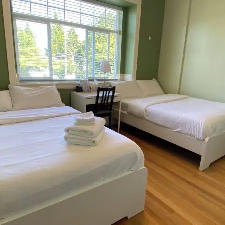 Vancouver Metrotown Modern Guest House