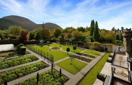 Inverlochy Castle Hotel Отели в г. Форт-Уильям