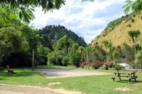 River Valley Lodge فنادق في 