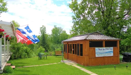 Motel des Deux Lacs Отели в г. Шефор