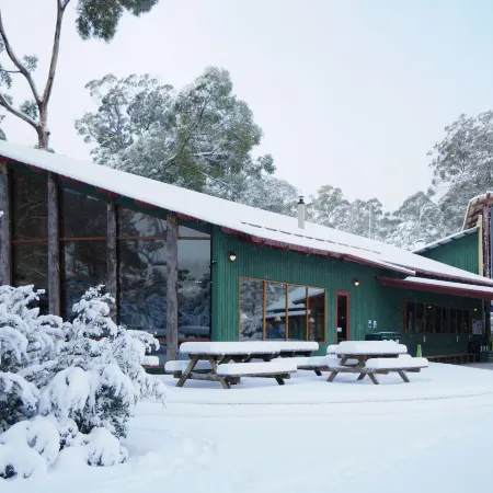Lake St Clair Lodge