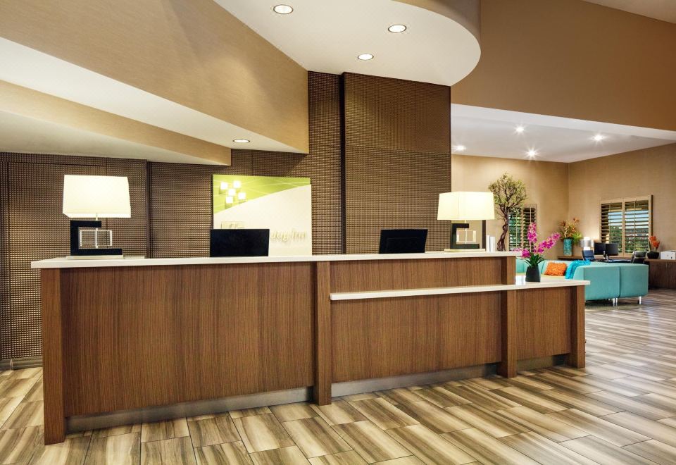 Holiday Inn Phoenix/Chandler Over view